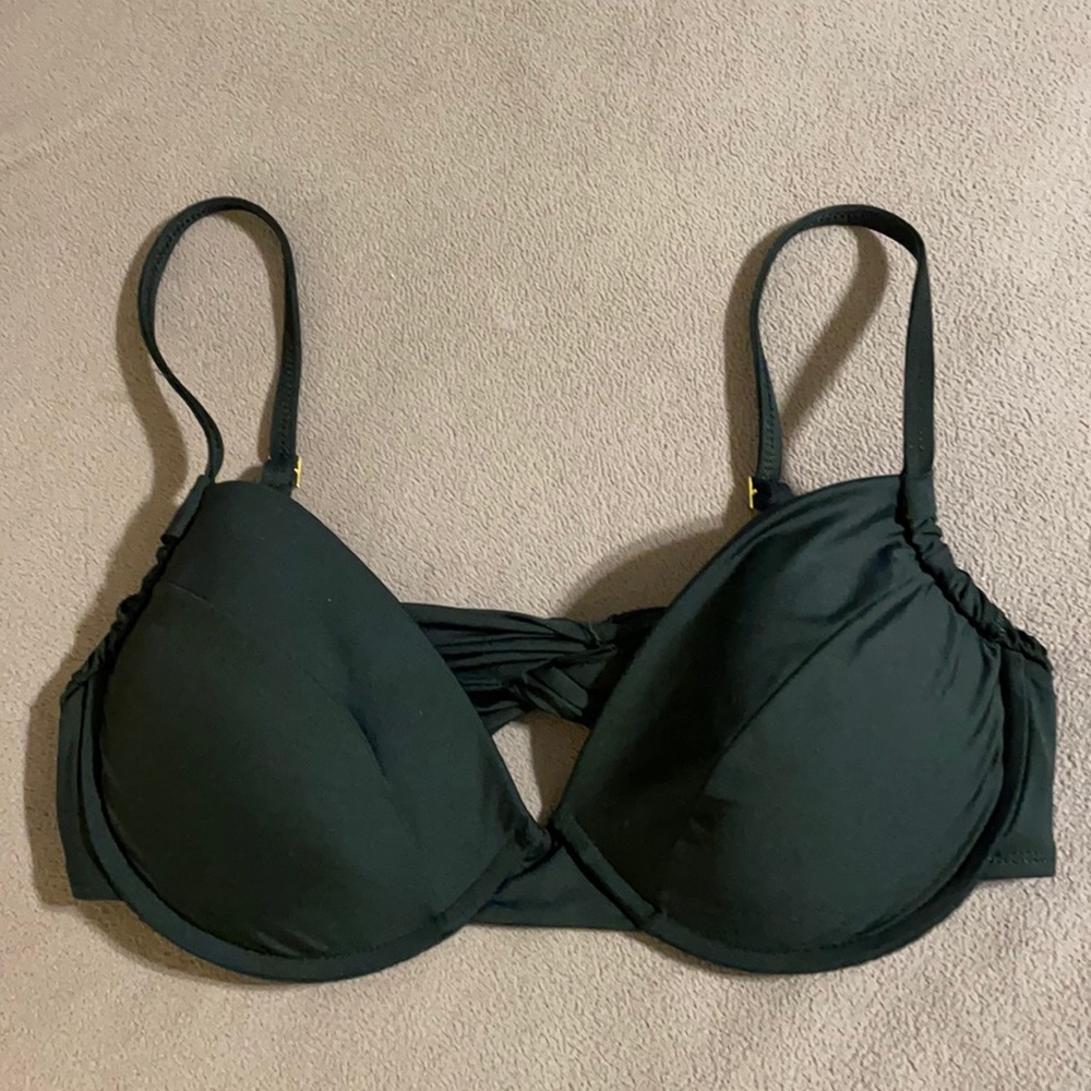 La Blanca bikini top